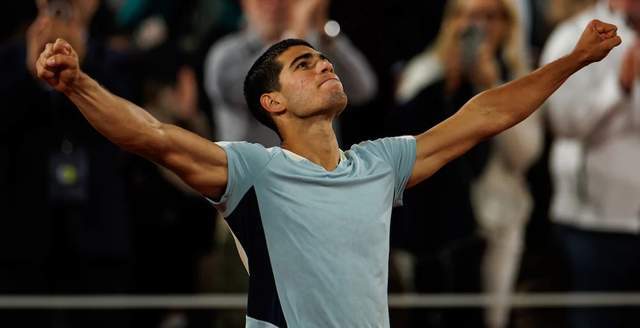 她的成功故 她的成功故