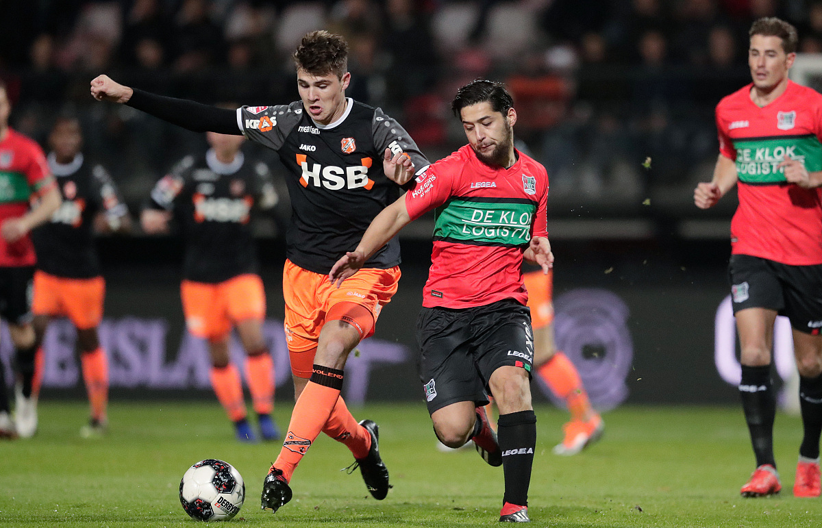 一位教练若 一位教练若