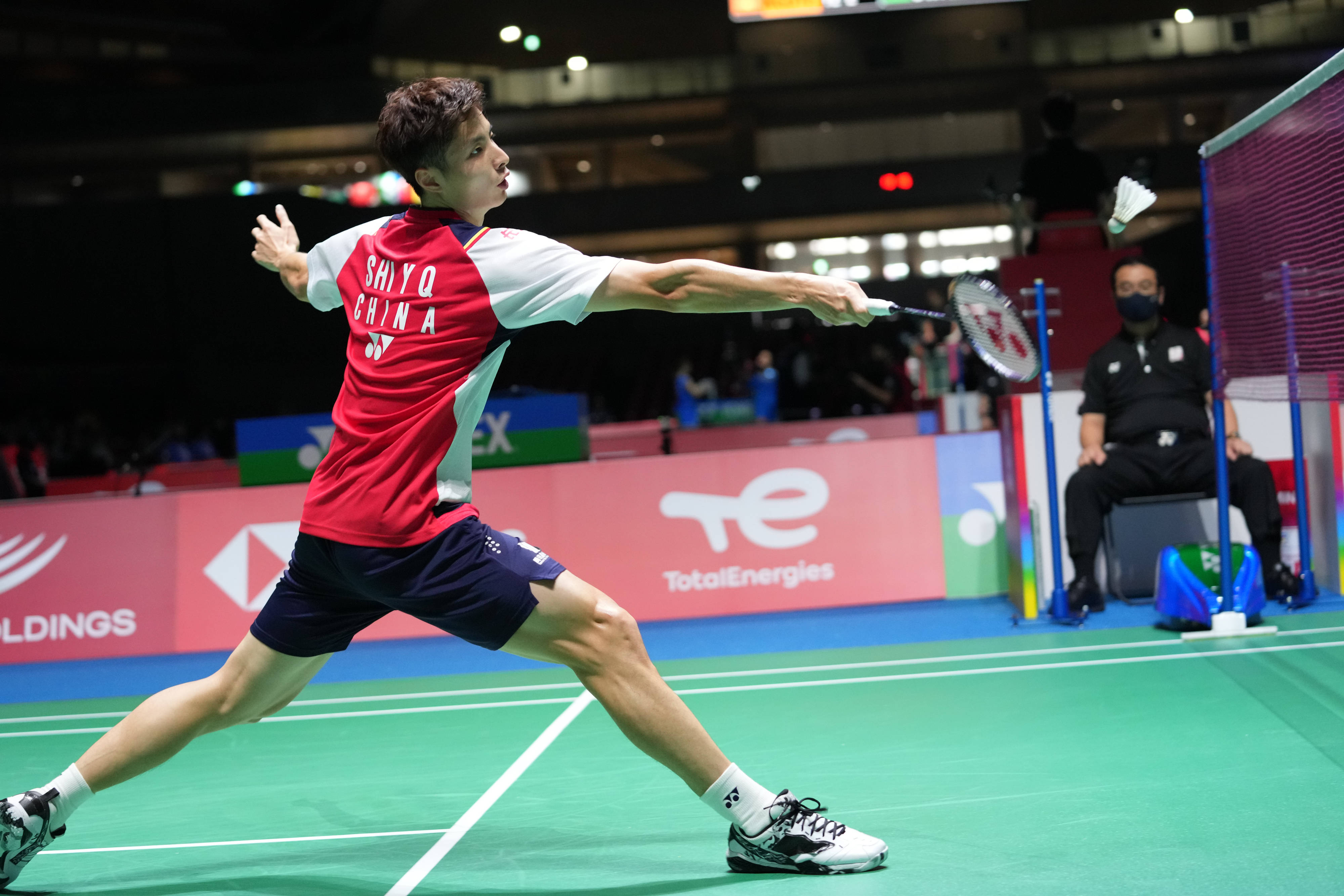 而是直接影 而是直接影